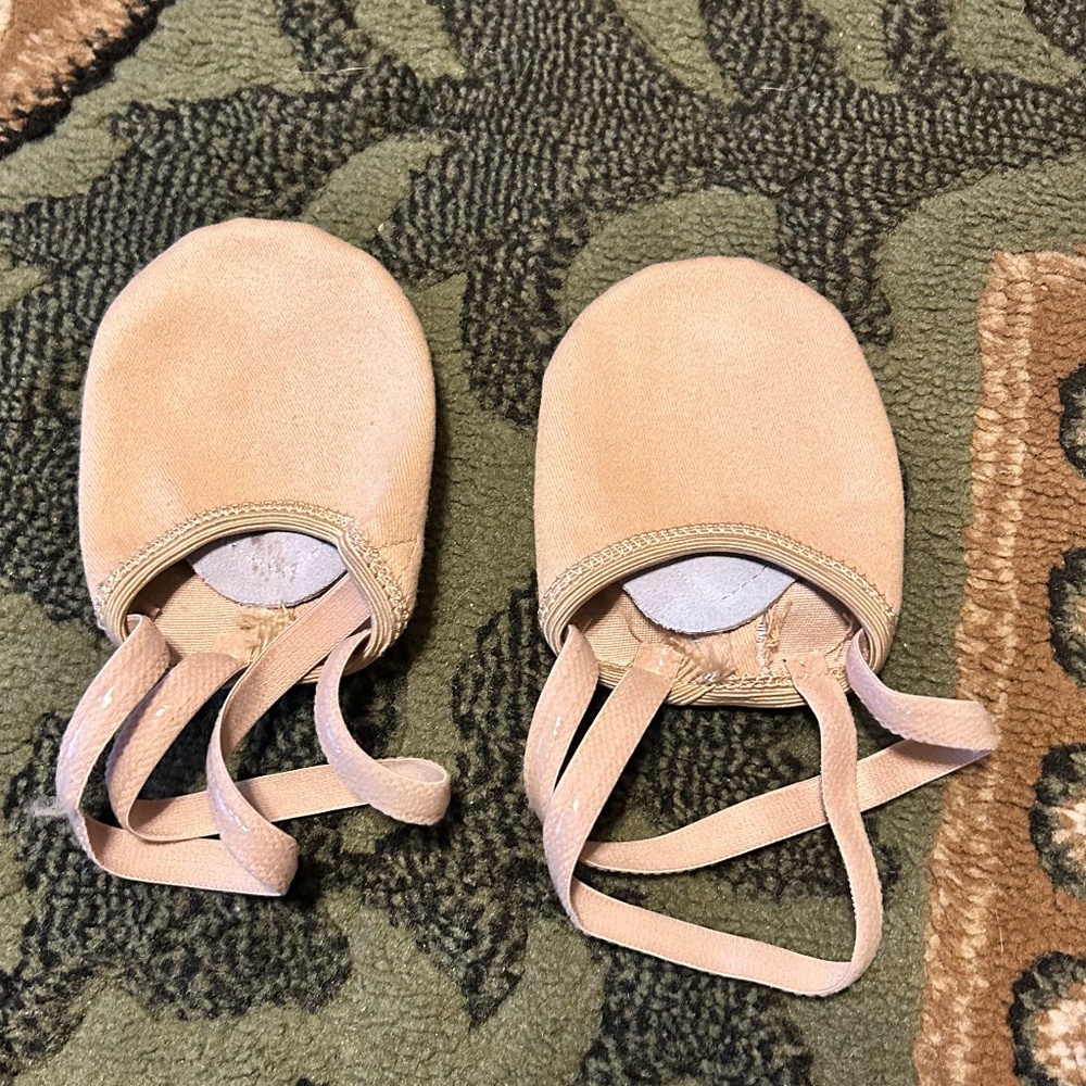Dance shoes